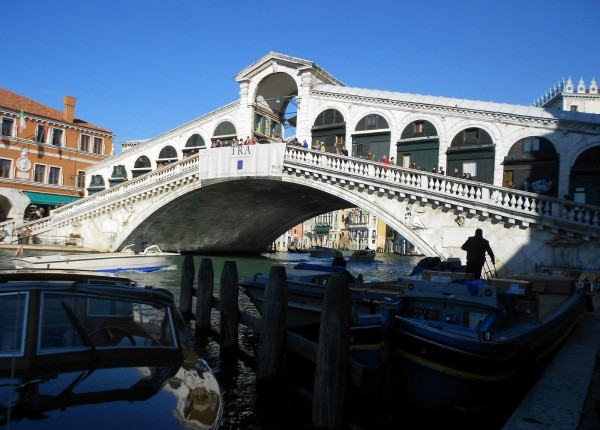 Taxă pentru vizitarea unui oraș