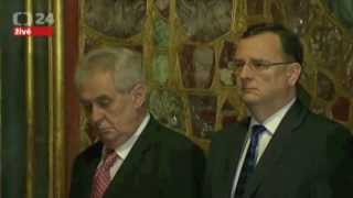 VIDEO: Preşedintele Cehiei, beat la o ceremonie oficială?