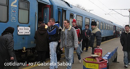 CFR Călători anulează 14 trenuri din cauza condiţiilor meteo