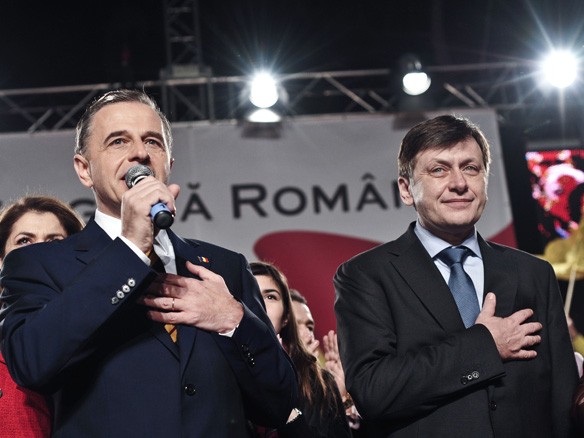 Mircea şi Crin, înapoi în ring: PSD se va renaşte în chinuri, PNL n-are parte de congres decît în toamnă