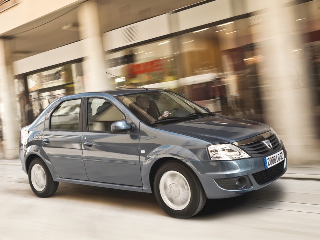 Dacia a vândut de două ori mai multe maşini în Germania decât în România, în 2009