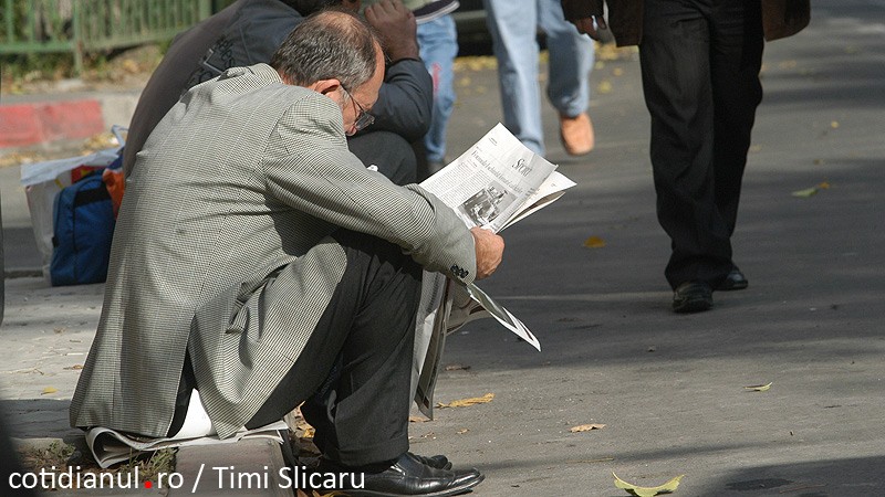 Guvernul discută despre cele 100.000 de disponibilizări propuse de ministrul Finanţelor pentru 2010