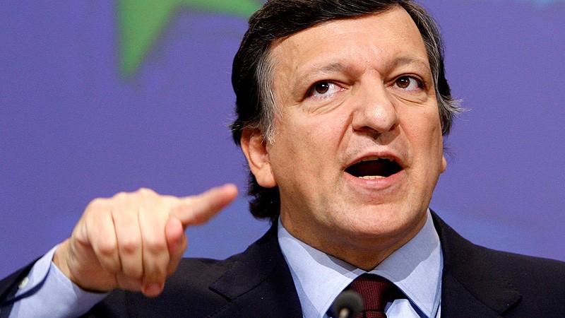Barroso îi ia apărarea lui Jeleva în faţa criticilor formulate de europarlamentari