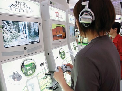 Xbox intră pe piaţa TV prin cablu, transmiţând show-uri şi filme