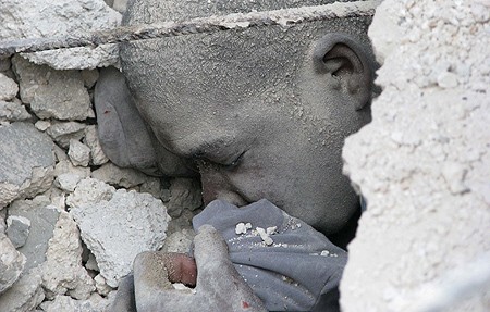 Bilanţul cutremurului din Haiti ar putea atinge 50.000 de morţi (Video)