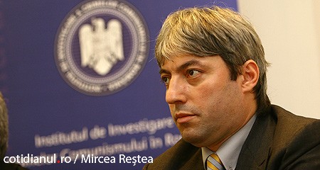 Război pe Crimele Comunismului. Oprea versus Tismăneanu