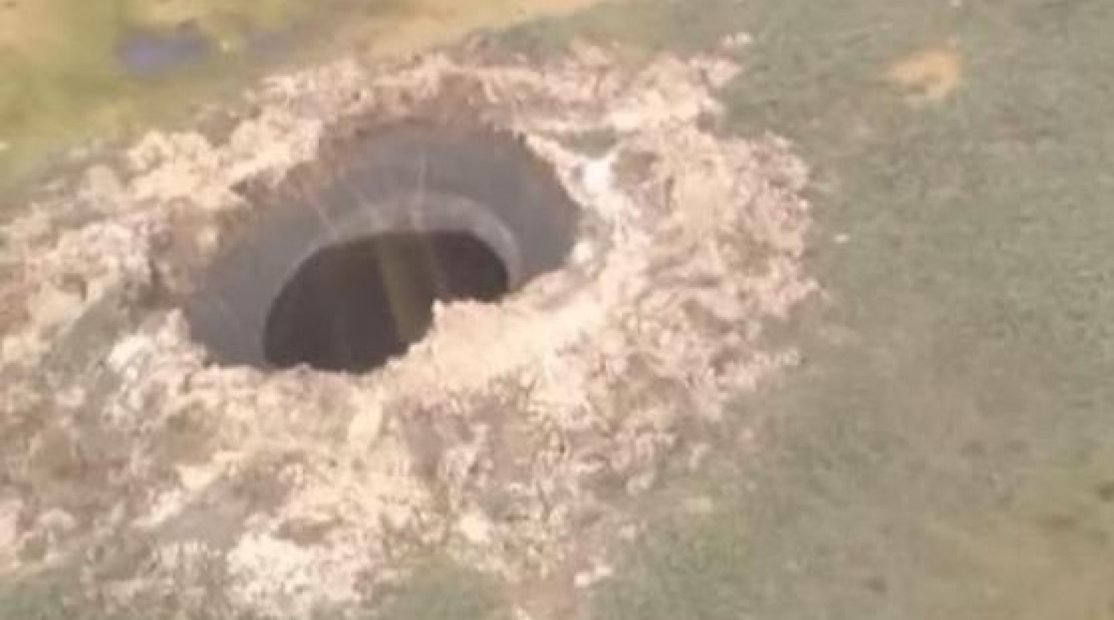 Craterele misterioase din Siberia, o bombă cu ceas pentru Terra