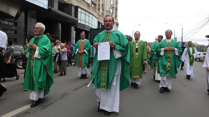 Avocaţii şi preoţii catolici, favoriţii legii pensiilor