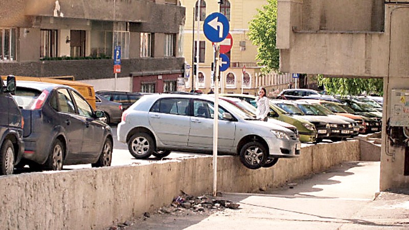 Primăria Capitalei va încerca revenirea la vechile taxe pentru parcare