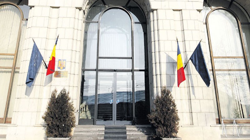 Ministerul Finanțelor contra intereselor publice?