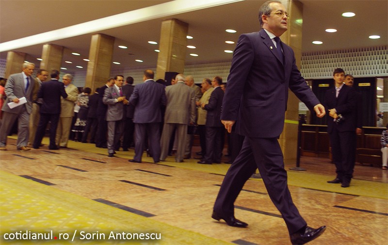 Emil Boc, invitat miercuri la o şedinţă a Birourilor Permanente ale Parlamentului