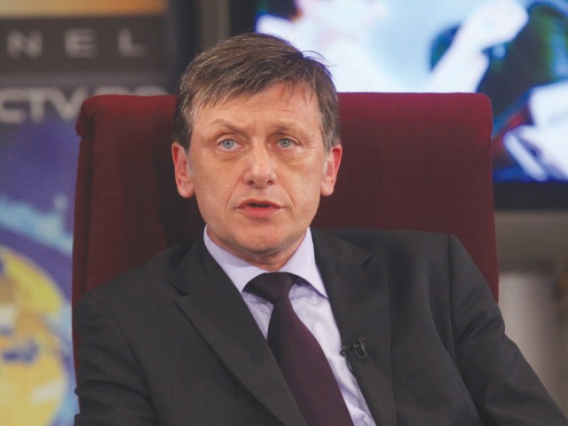 Antonescu: Morega şi-a dat demisia pentru că urma să fie destituit