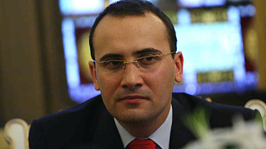 Valeriu Turcan traduce  din Vass în română