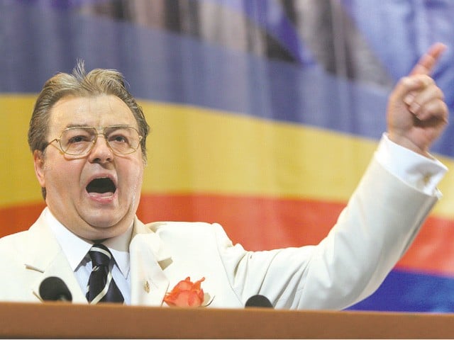 C.V. Tudor spune că Anca Boagiu îşi face bagajele pentru Paris