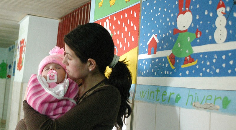 România deţine locul I în Europa la naşterile în rândul minorelor