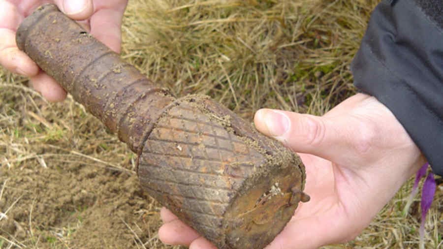 Un copil a găsit două grenade în Parcul IOR