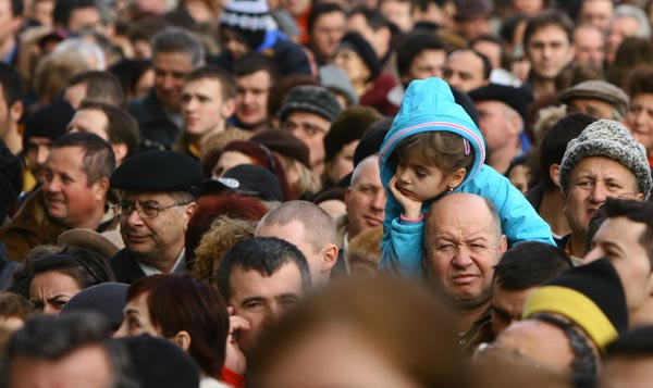 Aproape 50% dintre bucureșteni îi dau sub nota 4 lui Emil Boc