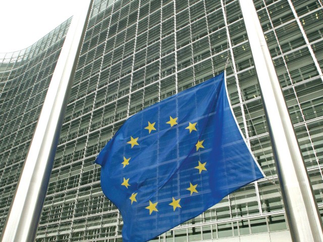 Expulzarea romilor din Franţa, monitorizată de UE