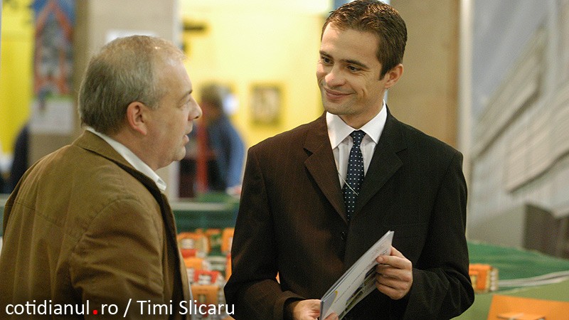 Clienţii băncilor vor mandata avocaţii să negocieze şi să îi reprezinte în procese colective