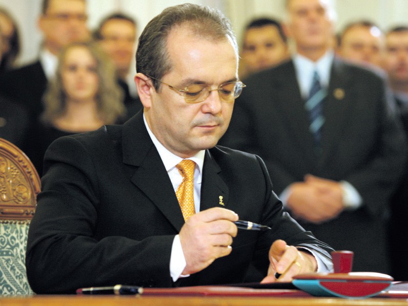 Premierul a promis că va promova o nouă lege a dialogului social şi o lege a inspecţiei muncii