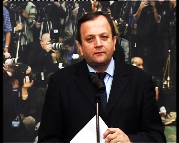PNL şi PSD reiau de la naftalină această boală veche – suspendarea preşedintelui