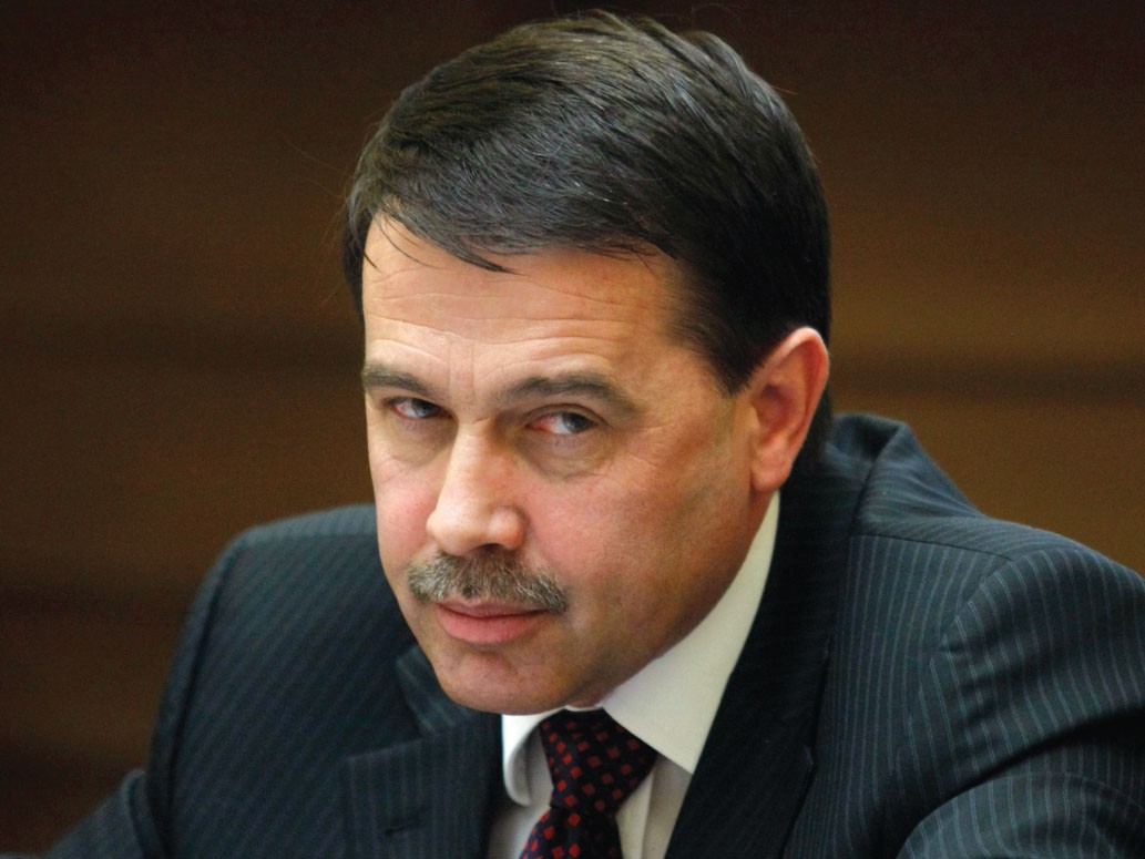 Pogea este declarat incompatibil. A fost şi ministru şi administrator la firma lui Videanu