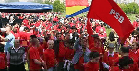 Iliescu e de acord ca PSD să renunțe la mici și bere de 1 Mai