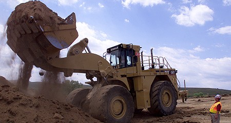 Decalaj de 18 luni între revenirea economiei mondiale şi relansarea pieţei muncii