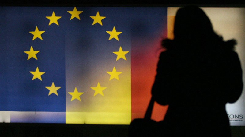 Socialiştii UE împrumută Grecia cu banii României