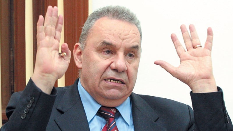 Marga: Preşedintele ar trebui să nu se mai bage în problemele învăţământului