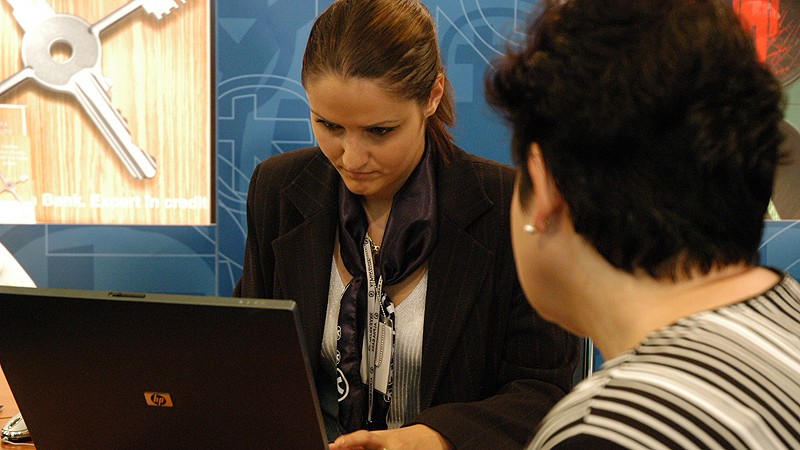 BNR: Cererea de credite a crescut uşor în februarie