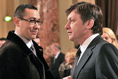 Ponta: Eu cu Antonescu suntem ca Fidel Castro și Che Guevara, dar dictatorul n-a fugit