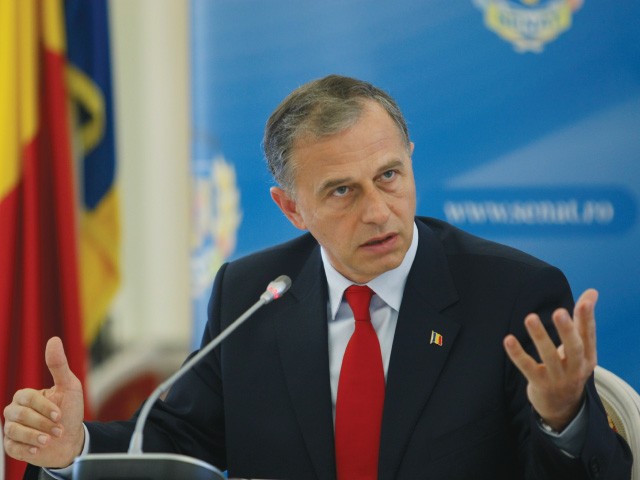 Geoană ar putea sesiza Curtea Constituţională