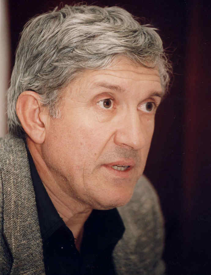 „Pentru mine teatrul e un templu, un loc în care te purifici, o terapie”