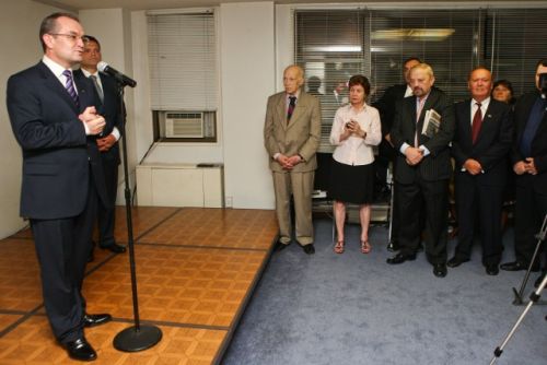 Boc: UN MILION de Euro în SUA !