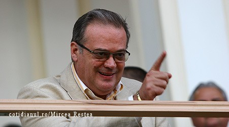 Patronatele cer FMI reducerea cotei unice şi a CAS