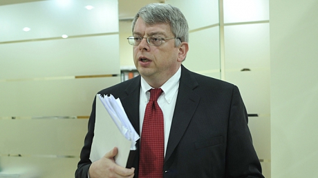 Membrii FMI vizitează Branul şi Peleşul pe banii lor