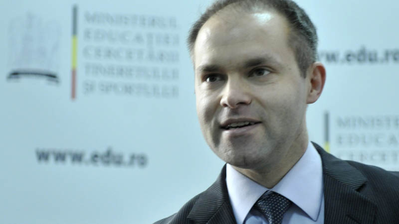 Funeriu cere opoziţiei să accepte Legea educaţiei