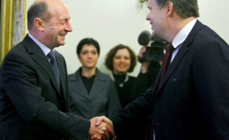 Traian Băsescu le-a promis oficialilor FMI că nu promulgă legile adoptate din greşeală