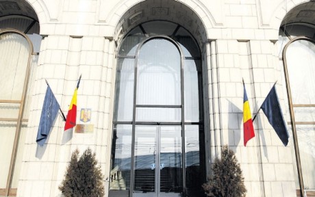 Finanţele vor să atragă 4,6 miliarde de lei în noiembrie