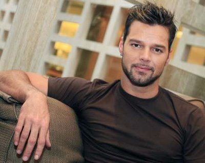 Ricky Martin îşi lansează cel mai nou single