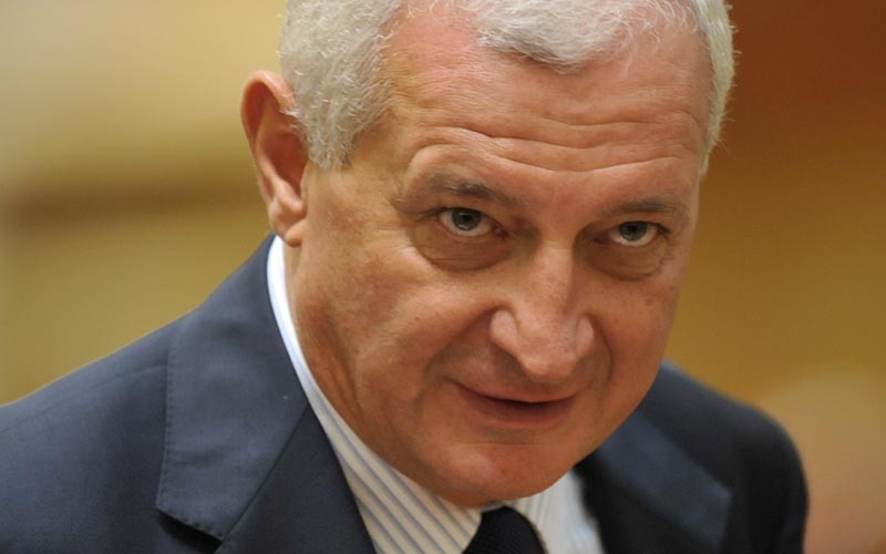 Frunda: „Cred că trebuie să ne gândim la ieşirea de la guvernare!”