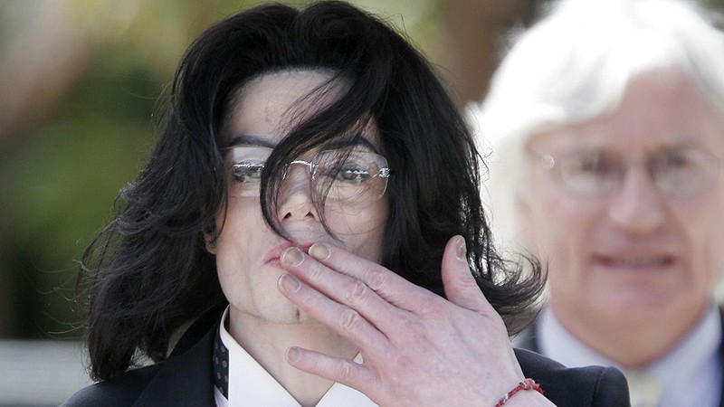 O înregistrare cu vocea lui Michael Jackson stârneşte controverse