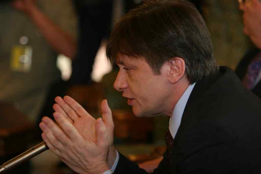 Boc îl invită pe Antonescu la şedinţa de luni a coaliţiei