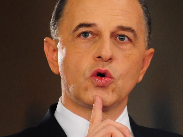 Mircea Geoană: Cererea lui Boc nu are temei