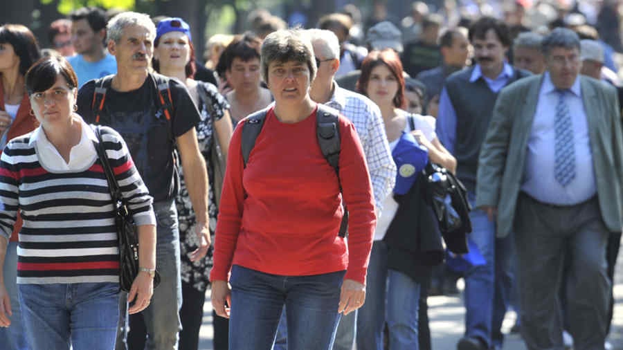 Guvernul analizează posibilitatea introducerii săptămânii de lucru de 6 zile