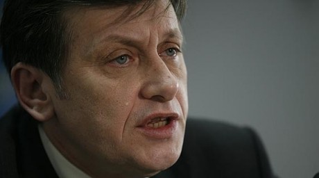 Antonescu: Va fi surprins Pleşu să afle că nu sunt fericit şi mândru că sunt contemporan cu el