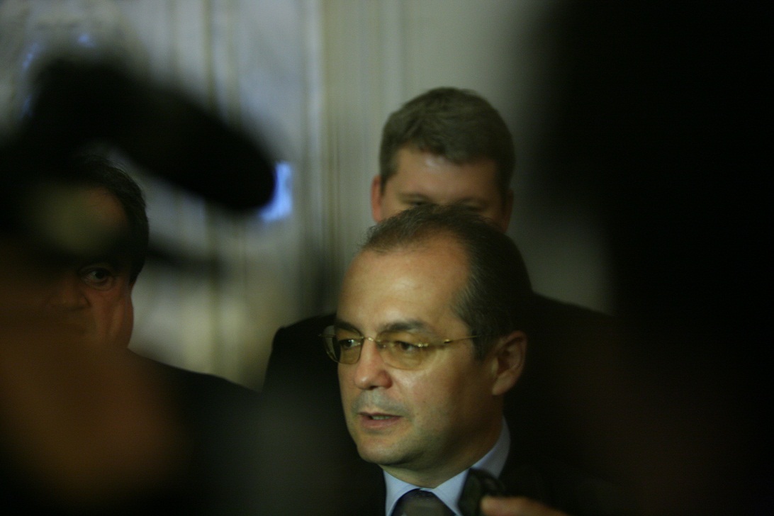 Boc este de acord cu schimbarea din funcţie a lui Tobă şi Fătuloiu