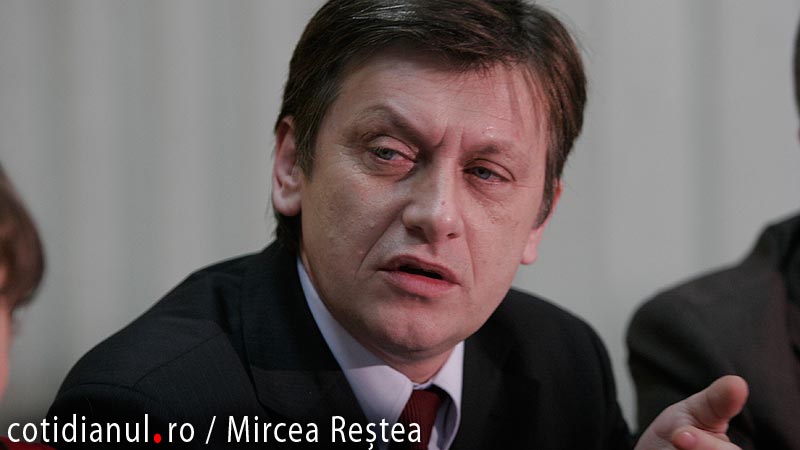 Crin Antonescu: România este în pragul falimentului