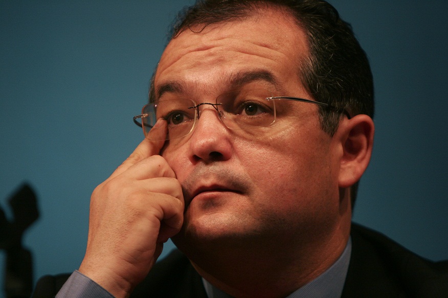 Boc reclamă opoziţia că nu susţine un învăţământ competitiv